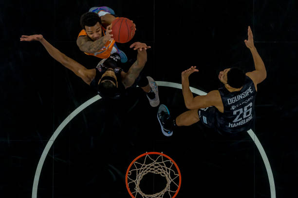 首发阵容 首发阵容